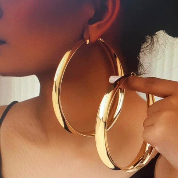 Jewelry - Big and Beautiful Gold Tone Hoops